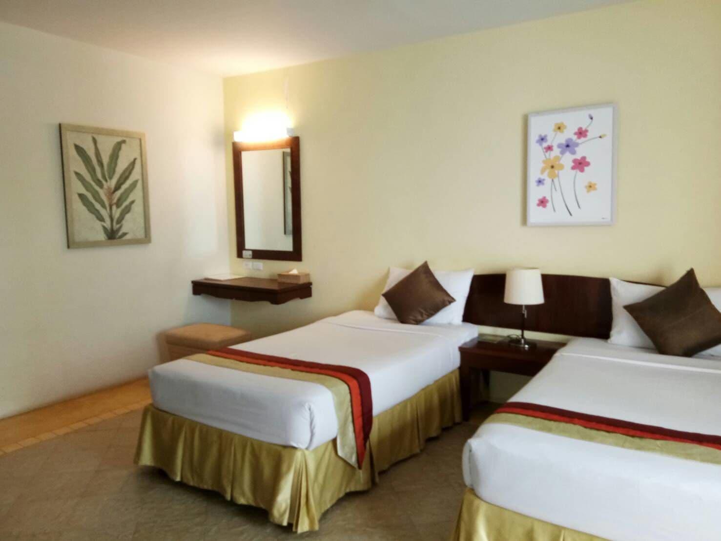 Golden Pine Beach Resort Pran Buri Exterior photo