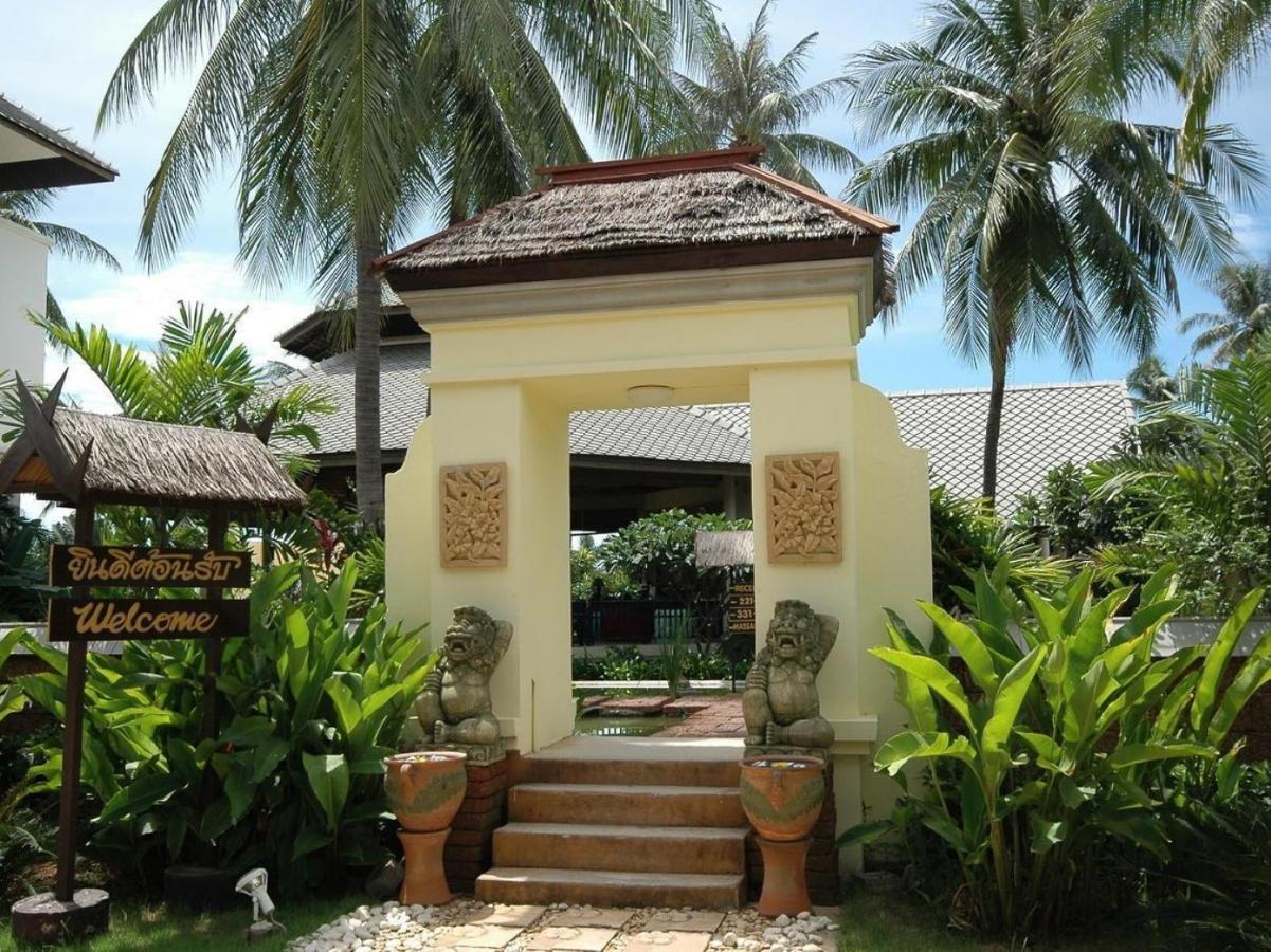 Golden Pine Beach Resort Pran Buri Exterior photo