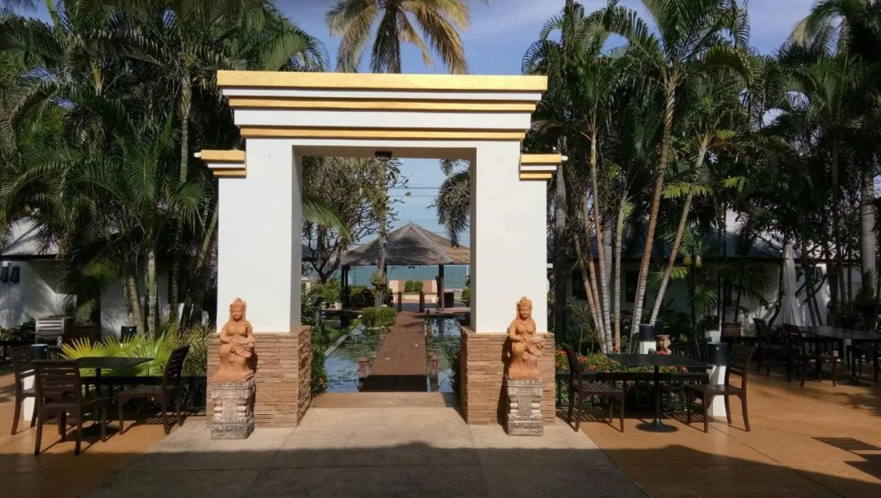 Golden Pine Beach Resort Pran Buri Exterior photo