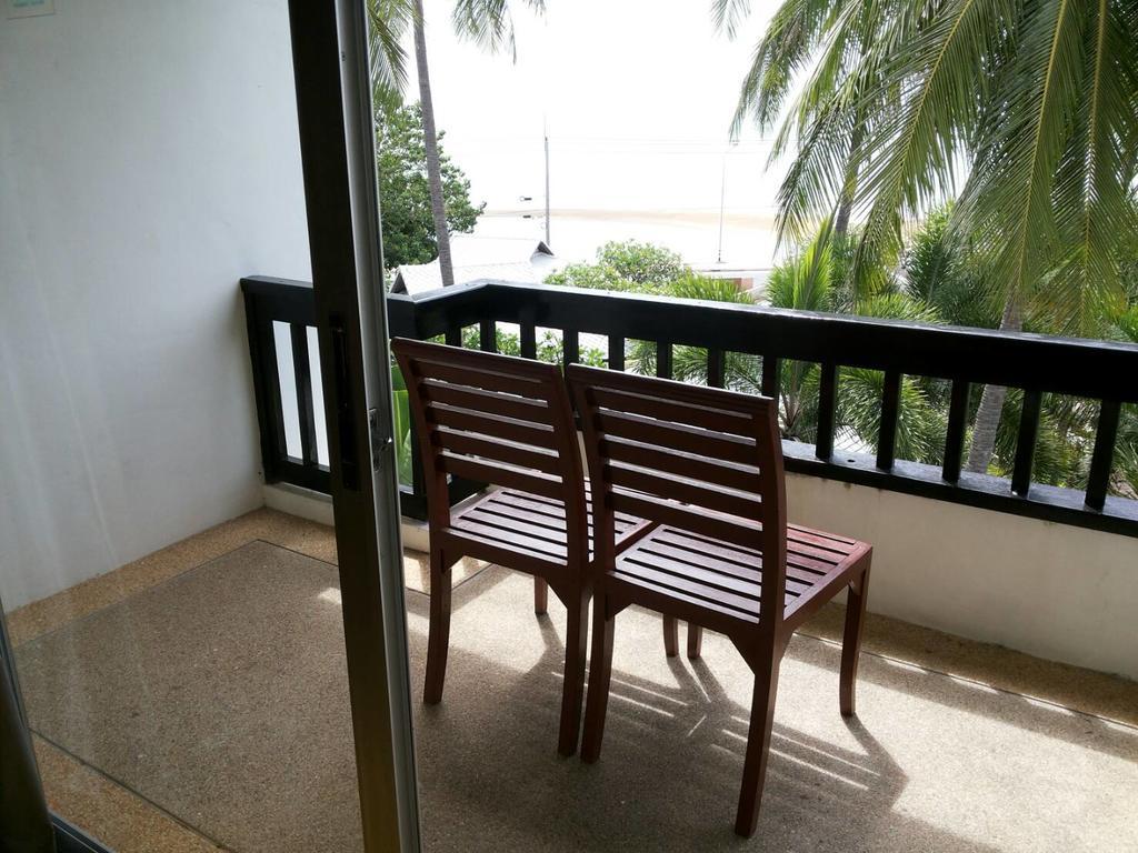 Golden Pine Beach Resort Pran Buri Exterior photo