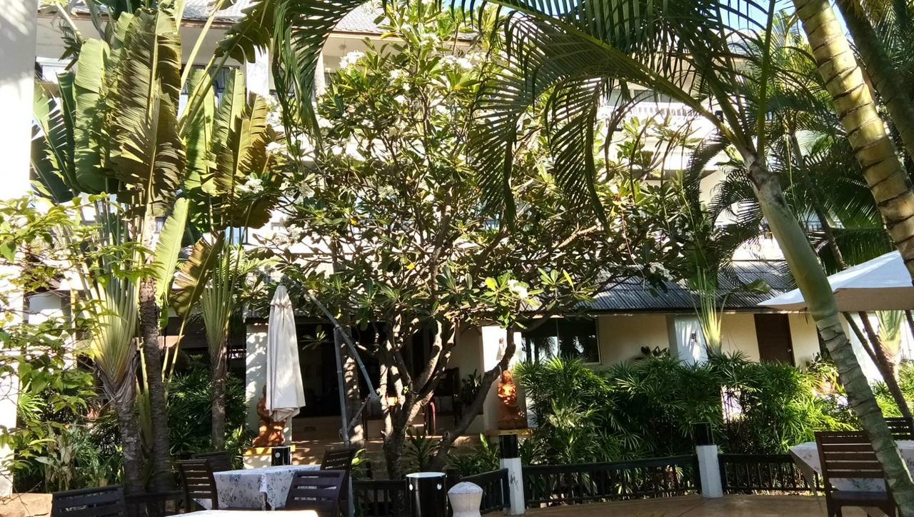 Golden Pine Beach Resort Pran Buri Exterior photo